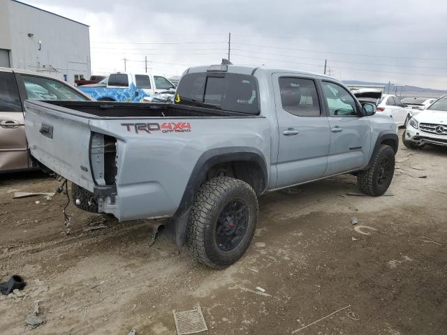 3TMCZ5AN1JM171686 - 2018 TOYOTA TACOMA DOUBLE CAB SILVER photo 3