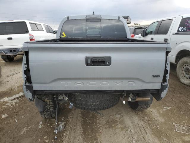 3TMCZ5AN1JM171686 - 2018 TOYOTA TACOMA DOUBLE CAB SILVER photo 6
