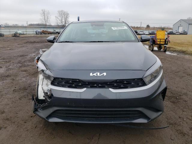 3KPF24AD0PE670873 - 2023 KIA FORTE LX GRAY photo 5