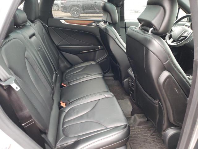 5LMCJ3D95HUL51780 - 2017 LINCOLN MKC RESERVE SILVER photo 10