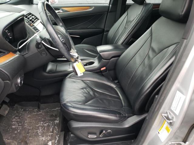 5LMCJ3D95HUL51780 - 2017 LINCOLN MKC RESERVE SILVER photo 7