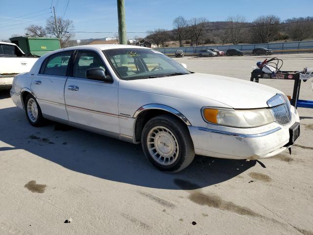 1LNHM81W6XY693950 - 1999 LINCOLN TOWN CAR EXECUTIVE WHITE photo 4