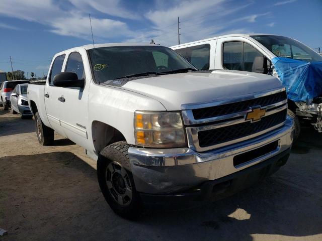 1GC1KXE86DF111189 - 2013 CHEVROLET SILVERADO K2500 HEAVY DUTY LT WHITE photo 4