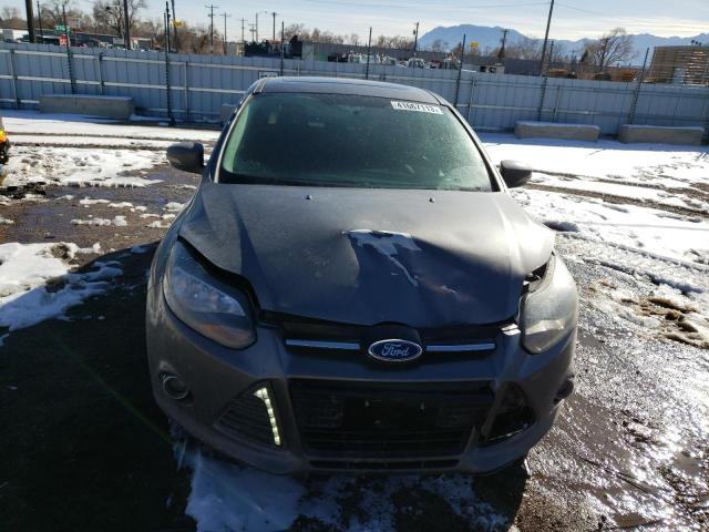 1FADP3N22EL131113 - 2014 FORD FOCUS TITANIUM GRAY photo 5