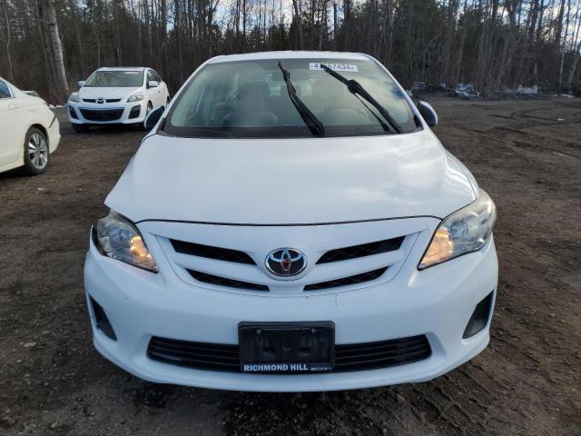 2T1BU4EE1DC943583 - 2013 TOYOTA COROLLA BASE WHITE photo 5