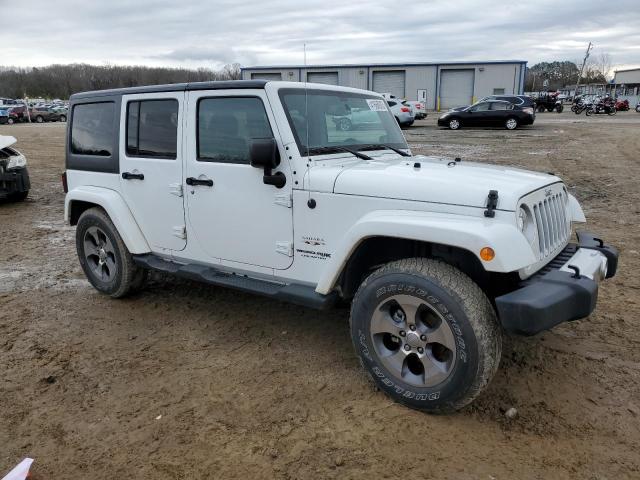 1C4BJWEG4JL910698 - 2018 JEEP WRANGLER U SAHARA WHITE photo 4