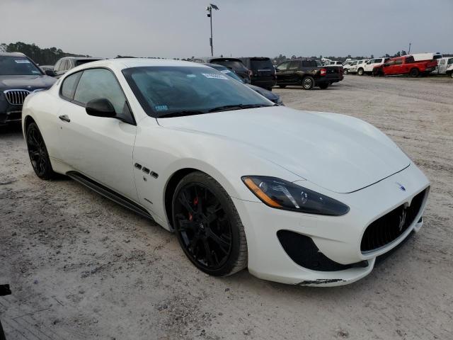 ZAM45VLA9F0143621 - 2015 MASERATI GRANTURISM S WHITE photo 4