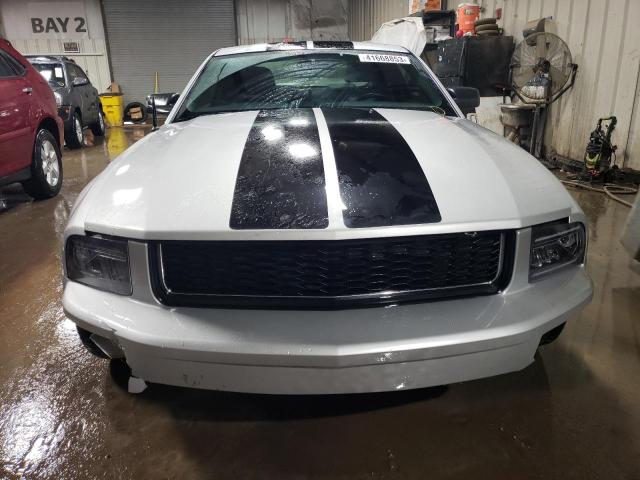 1ZVFT82H965249117 - 2006 FORD MUSTANG GT SILVER photo 5