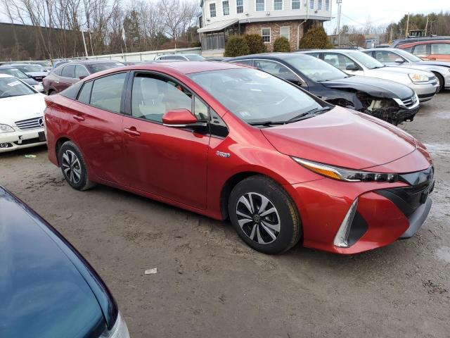 JTDKARFP3H3030263 - 2017 TOYOTA PRIUS PRIM RED photo 4