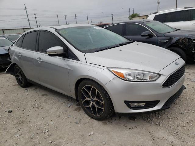 1FADP3H28HL332613 - 2017 FORD FOCUS SEL GRAY photo 4