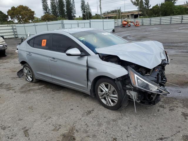 KMHD84LF1LU084520 - 2020 HYUNDAI ELANTRA SEL SILVER photo 4