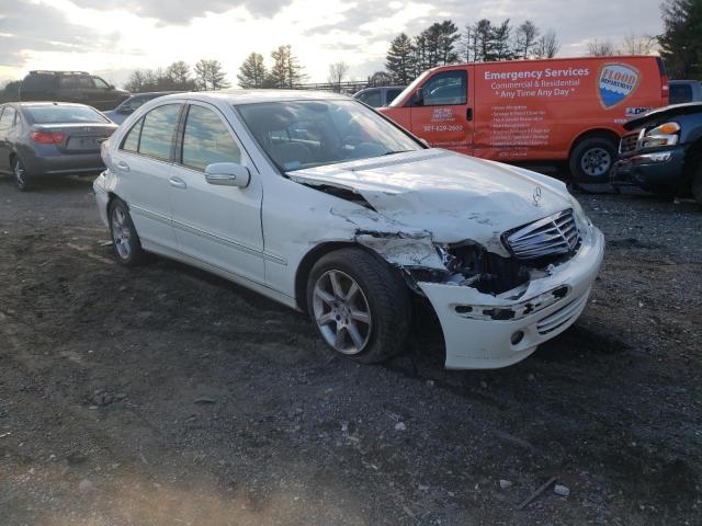 WDBRF92H27F872621 - 2007 MERCEDES-BENZ C 280 4MAT WHITE photo 4