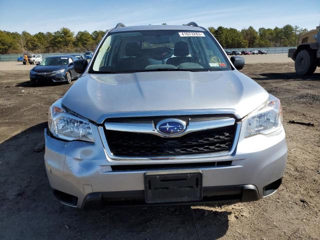 JF2SJABC7GH410990 - 2016 SUBARU FORESTER 2.5I GRAY photo 5