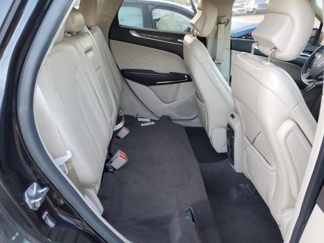 5LMCJ3C97KUL18255 - 2019 LINCOLN MKC RESERVE შავი ფოტო 11