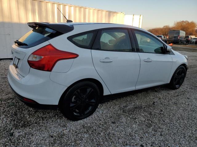 1FADP3K21EL127462 - 2014 FORD FOCUS SE WHITE photo 3