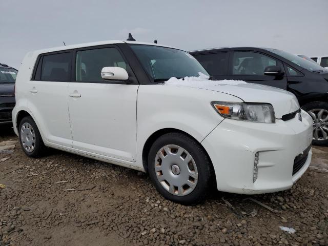 JTLZE4FE8DJ046845 - 2013 TOYOTA SCION XB Weiß Foto 4