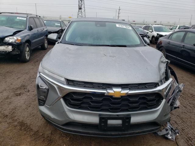 KL77LFE25RC087423 - 2024 CHEVROLET TRAX LS SILVER photo 5