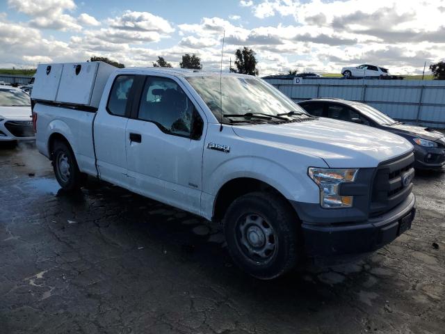 1FTEX1CG8GKF21336 - 2016 FORD F150 SUPER CAB WHITE photo 4