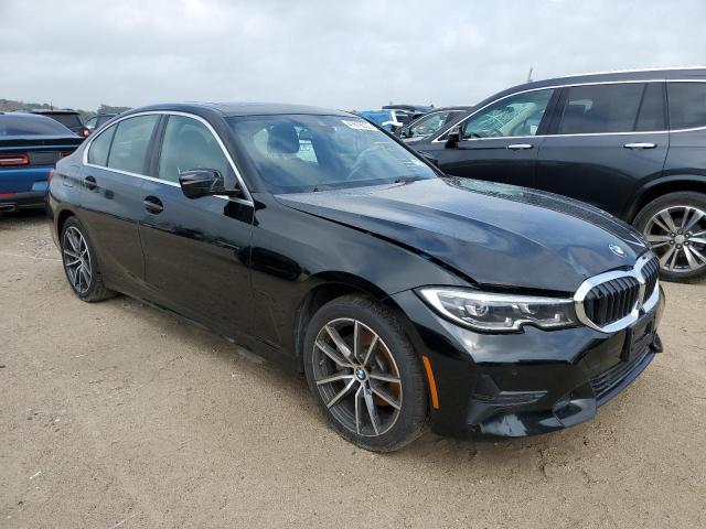 3MW5R7J01L8B20478 - 2020 BMW 330XI Czarny zdjęcie 4