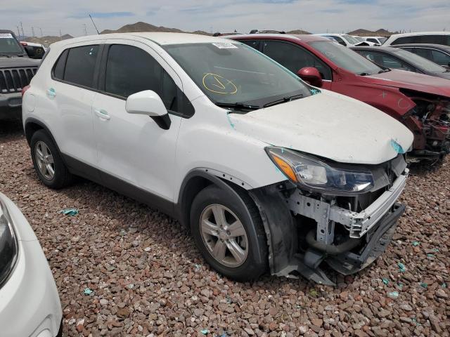 3GNCJKSBXKL223986 - 2019 CHEVROLET TRAX LS WHITE photo 4