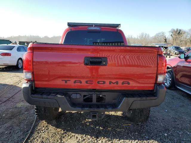 5TFCZ5AN1JX139900 - 2018 TOYOTA TACOMA DOUBLE CAB RED photo 6