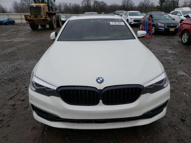 WBAJE7C55KWD55042 - 2019 BMW 540 XI WHITE photo 5