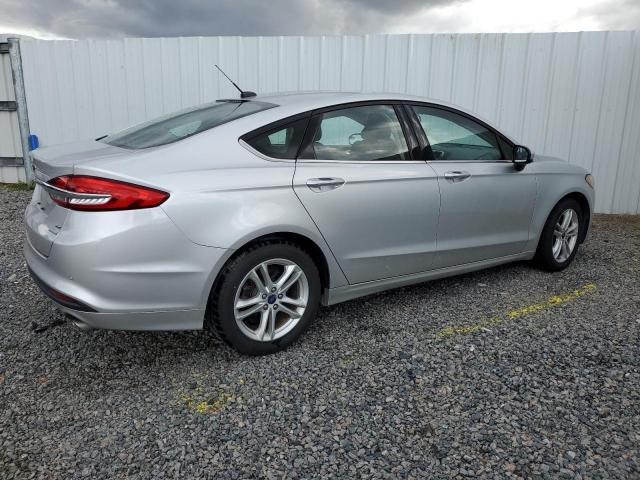 3FA6P0HD6JR201759 - 2018 FORD FUSION SE SILVER photo 3