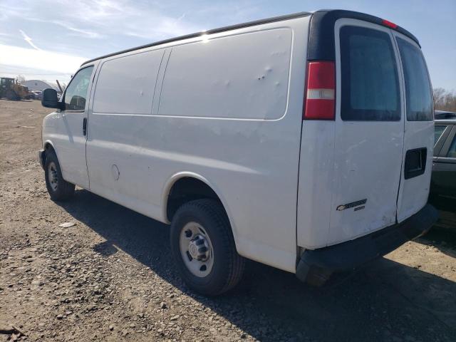 1GCWGFFF0F1165781 - 2015 CHEVROLET EXPRESS G2 WHITE photo 2