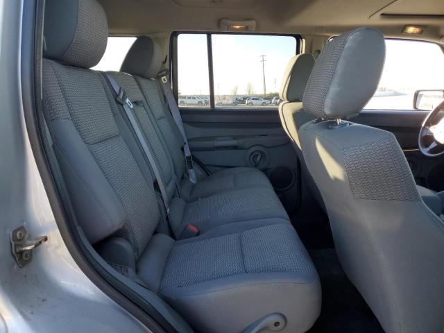 1J8HG48N06C354767 - 2006 JEEP COMMANDER 银色 照片 11