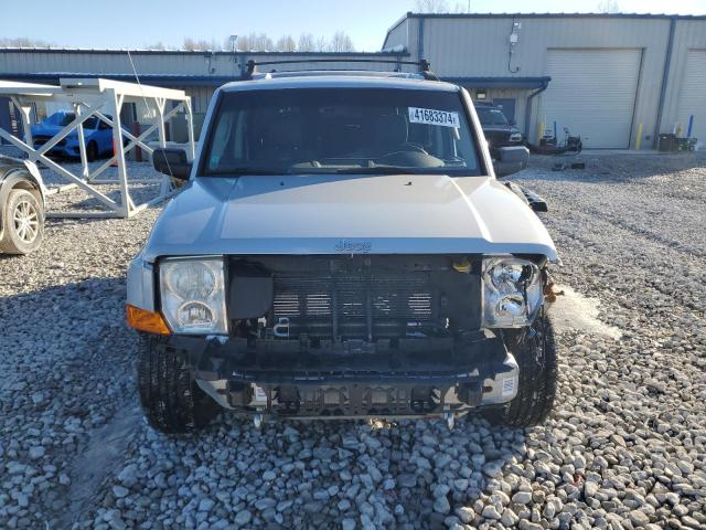 1J8HG48N06C354767 - 2006 JEEP COMMANDER 银色 照片 5