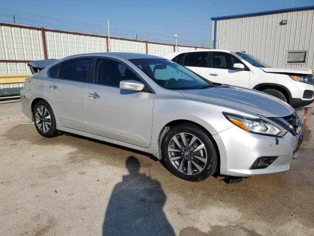 1N4AL3AP5HC128310 - 2017 NISSAN ALTIMA 2.5 SILVER photo 4