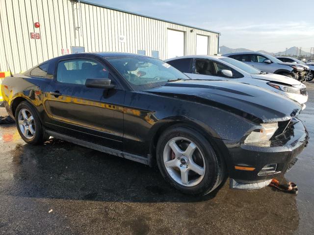 1ZVBP8AM2C5224363 - 2012 FORD MUSTANG BLACK photo 4