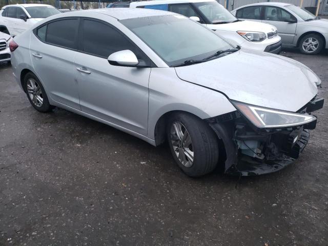 5NPD84LFXKH471077 - 2019 HYUNDAI ELANTRA SEL SILVER photo 4