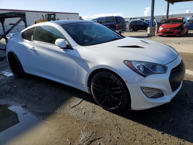 KMHHU6KJ4DU105988 - 2013 HYUNDAI GENESIS CO 3.8L WHITE photo 4