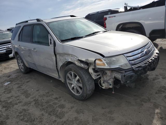 1FMDK02W58GA42630 - 2008 FORD TAURUS X SEL SILVER photo 4