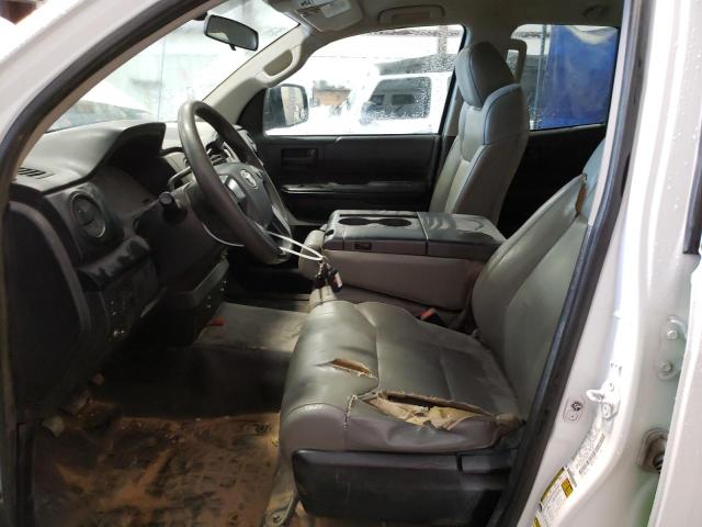 5TFUM5F11EX055770 - 2014 TOYOTA TUNDRA DOUBLE CAB SR/SR5 WHITE photo 7