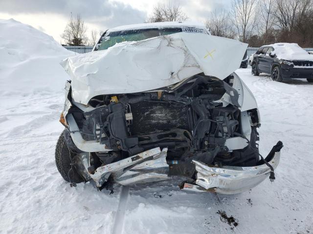 3C6RR7KT3HG723983 - 2017 RAM 1500 ST WHITE photo 5