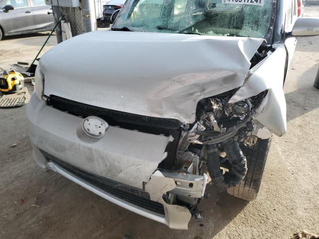 JTLZE4FE0FJ079177 - 2015 TOYOTA SCION XB SILVER photo 12