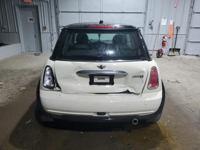 WMWRC33566TK67073 - 2006 MINI COOPER WHITE photo 6