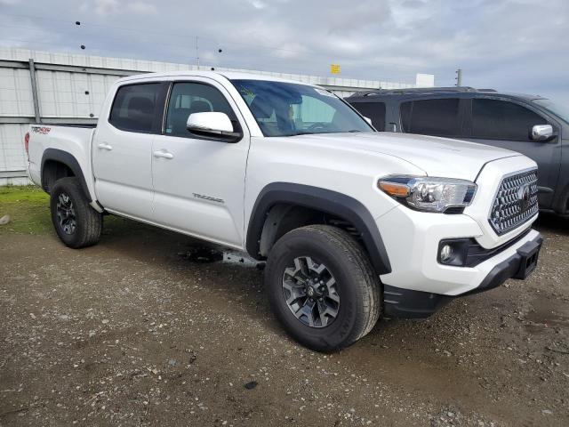 3TMCZ5AN3KM253081 - 2019 TOYOTA TACOMA DOUBLE CAB WHITE photo 4