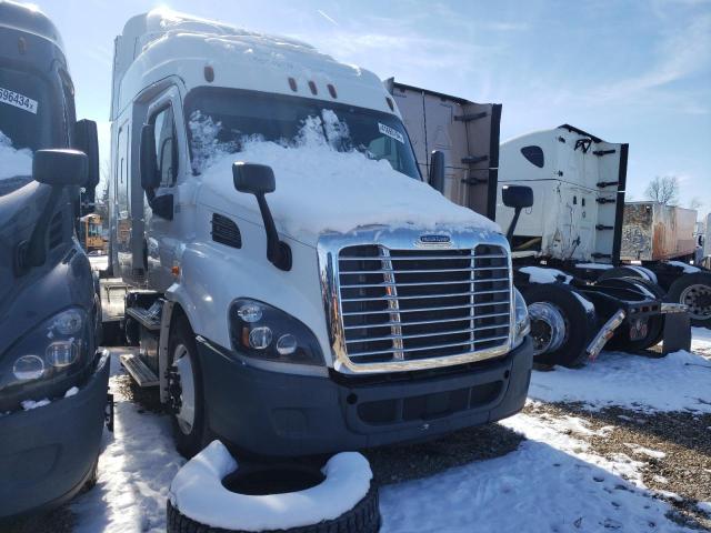 3AKJGHDV1HSHZ2772 - 2017 FREIGHTLINER CASCADIA 1 WHITE photo 1