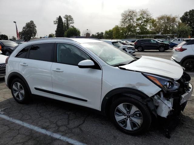 KNDCB3LC7M5488807 - 2021 KIA NIRO LX WHITE photo 4