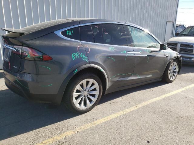 5YJXCDE24GF025910 - 2016 TESLA MODEL X GRAY photo 3