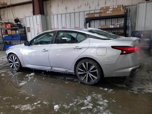 1N4BL4CV8NN306894 - 2022 NISSAN ALTIMA SR SILVER photo 2
