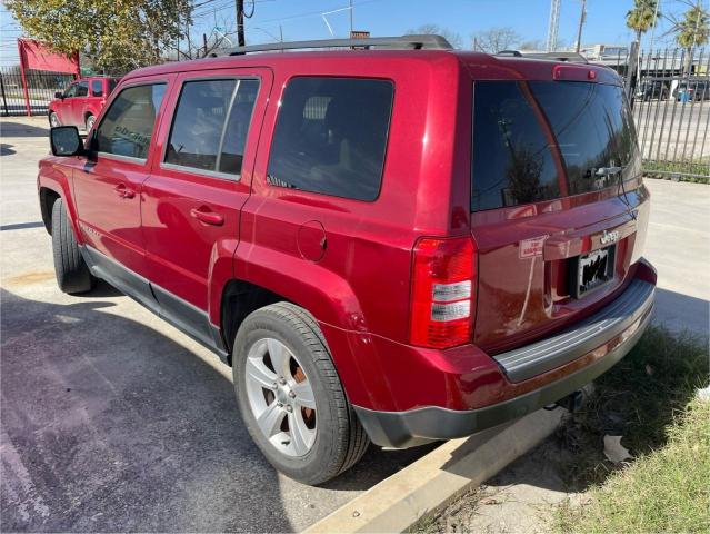 1C4NJPBB1DD169727 - 2013 JEEP PATRIOT SPORT RED photo 3