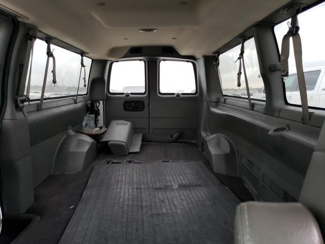 1GAZGPFG6K1319814 - 2019 CHEVROLET EXPRESS G3 LT WHITE photo 10