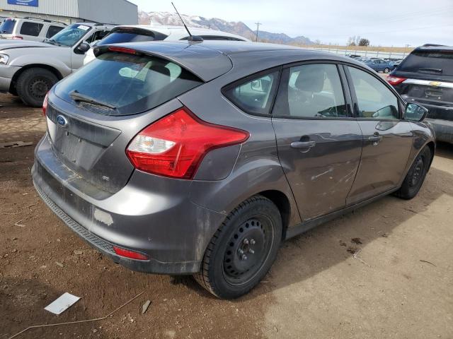 1FAHP3K26CL304022 - 2012 FORD FOCUS SE GRAY photo 3