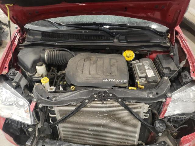 2C4RDGBGXGR236296 - 2016 DODGE GRAND CARA SE RED photo 11