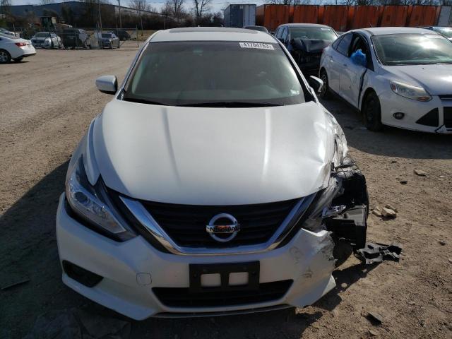 1N4AL3AP3JC231571 - 2018 NISSAN ALTIMA SV 2.5 WHITE photo 5