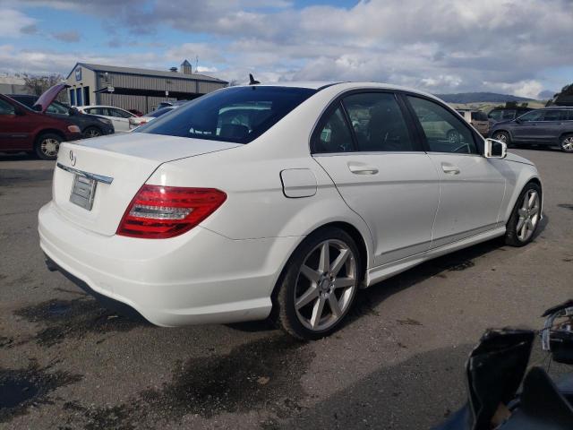 WDDGF4HB3EG241615 - 2014 MERCEDES-BENZ C 250 WHITE photo 3